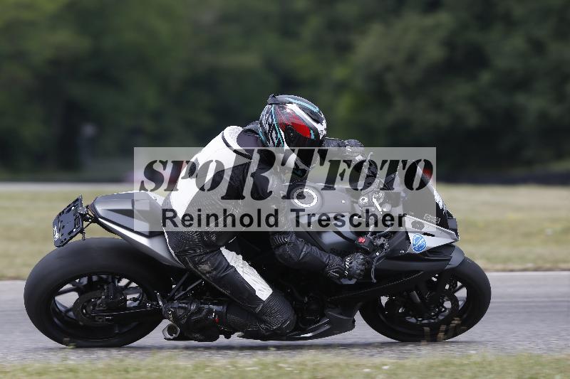 /30 23.06.2025 Get Faster Caremotion ADR/Rider Academy gruen/backside